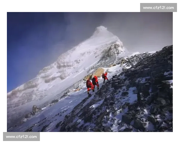 挑战极限之巅：探索登山运动的魅力与身心蜕变之旅